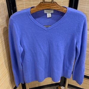 Peck & Peck Cashmere Women's V-Neck Sweater — Periwinkle